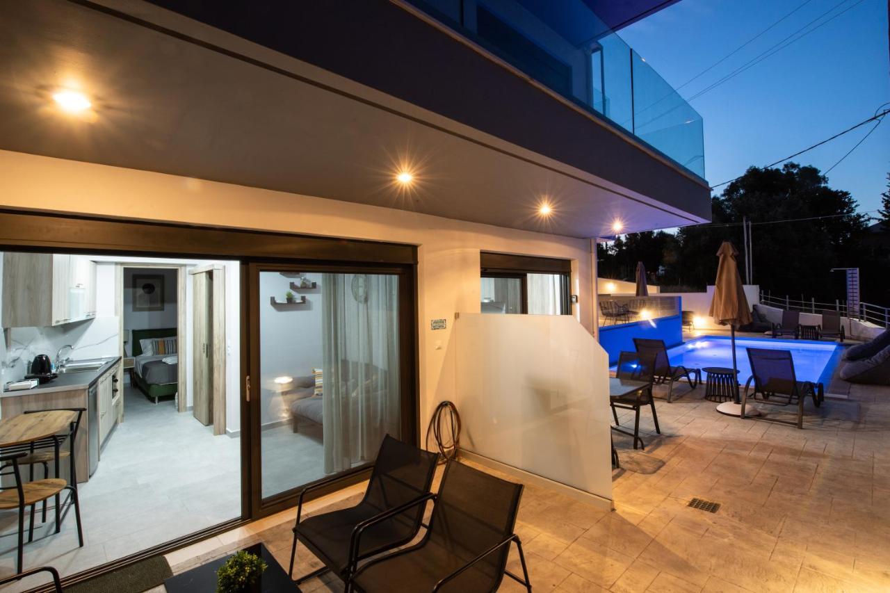 Angelica'S And Irene'S Design Apartments Swimming Pool Nikiana Exterior foto